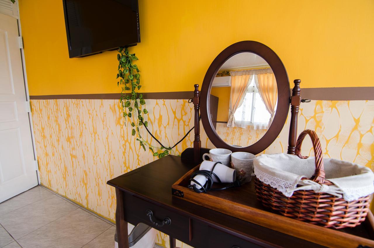 Tinto B&B Yilan Екстериор снимка