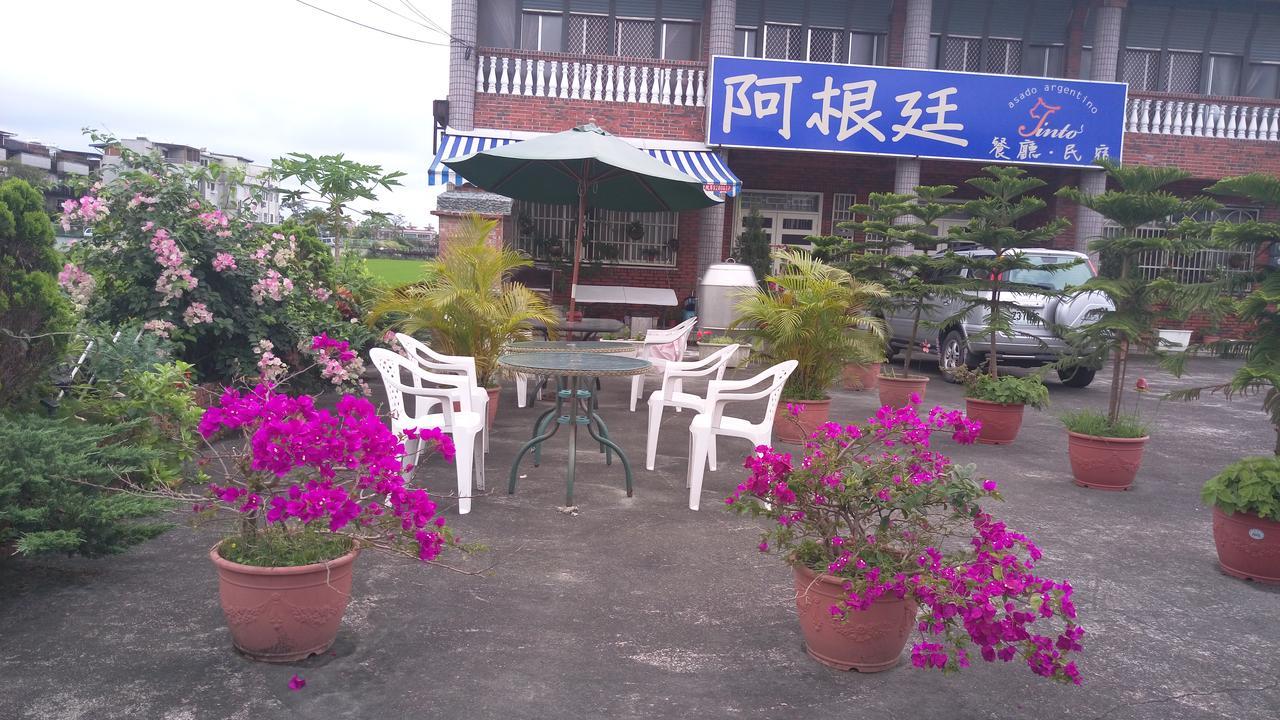 Tinto B&B Yilan Екстериор снимка